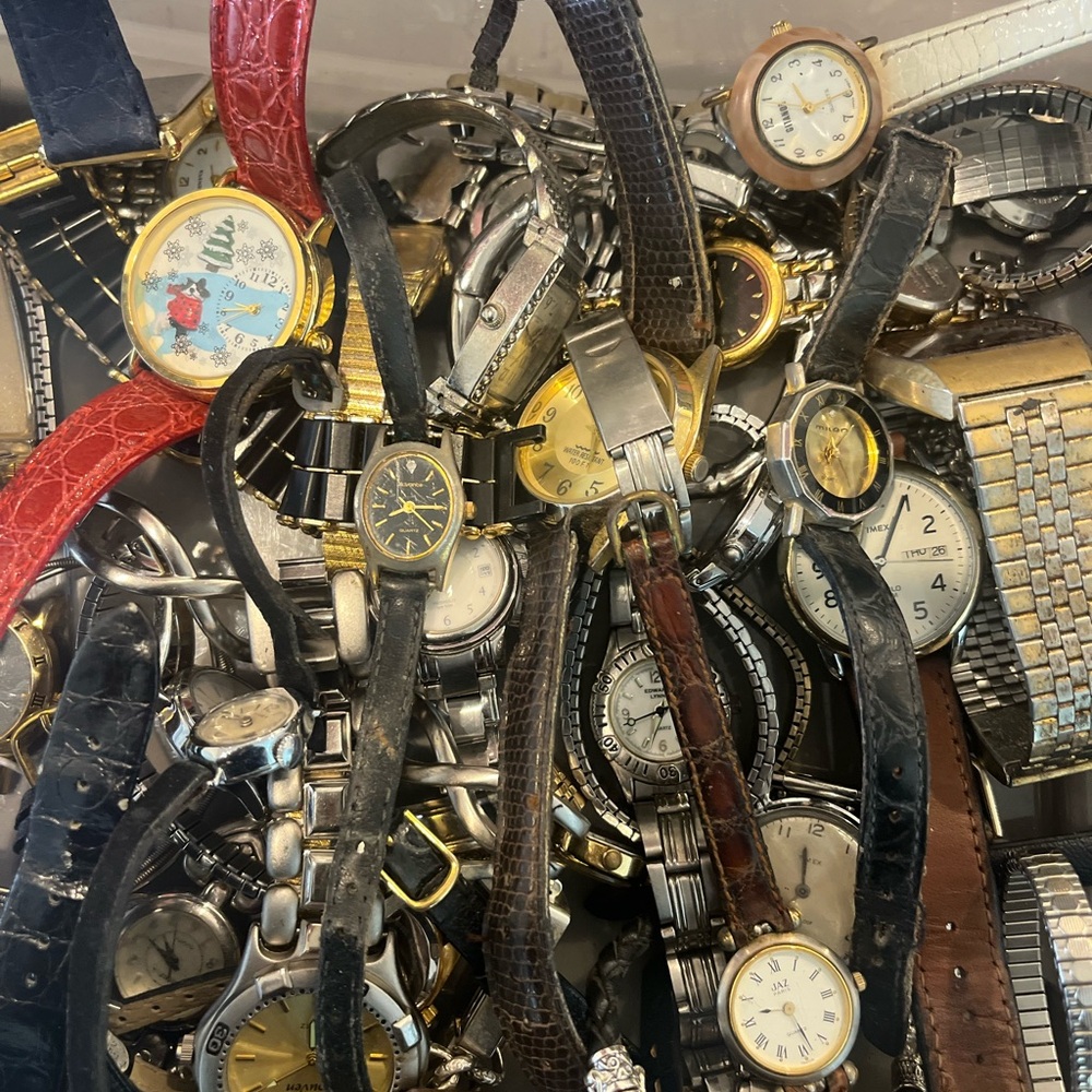 Assorted Watches Collection - Picture 11 of 12